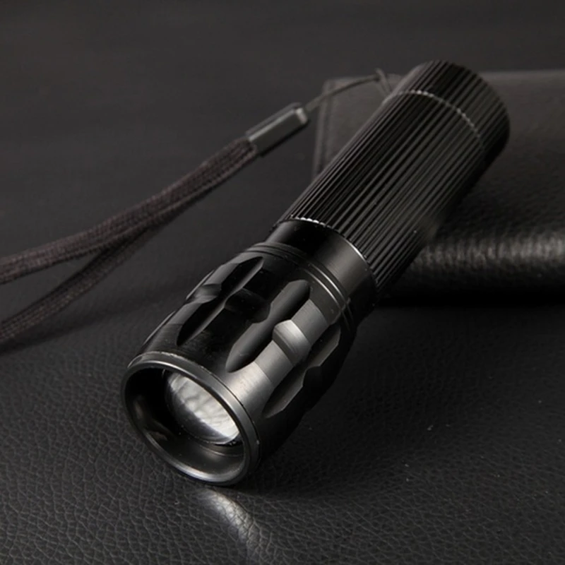 

Flashlight LED aluminum alloy glare telescopic focus strong and weak flash three-speed lumens strong light long-rang