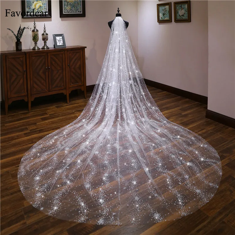 

Favordear Bridal Accessories 4m Long Cathedral Wedding Veil Velos De Novia 1 Tier Simple Bridal Veil with Comb 2019 New Arrival