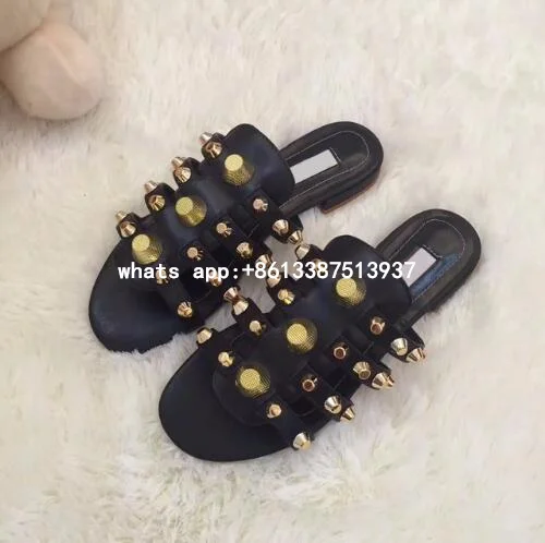 

2017 New Casual Beach Dress Shoes Women High Quality Flat Studded Caged Flat Slide Sandals Rivets Embellished Sandals