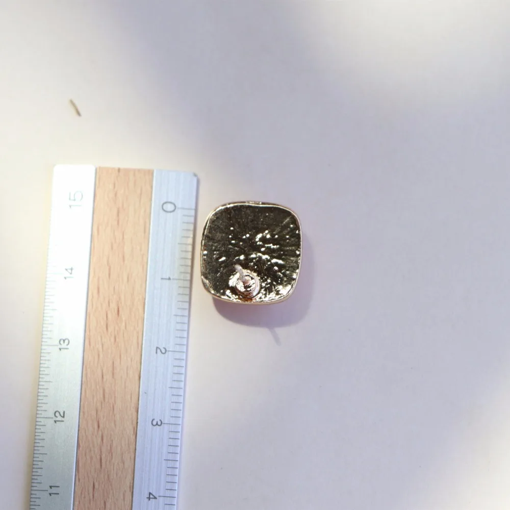 AOMU винтажные геометрические трапециевидные маленькие шариковые бобы металлические круглые акриловые овальные полимерные мини квадратные серьги-гвоздики для женщин и девушек