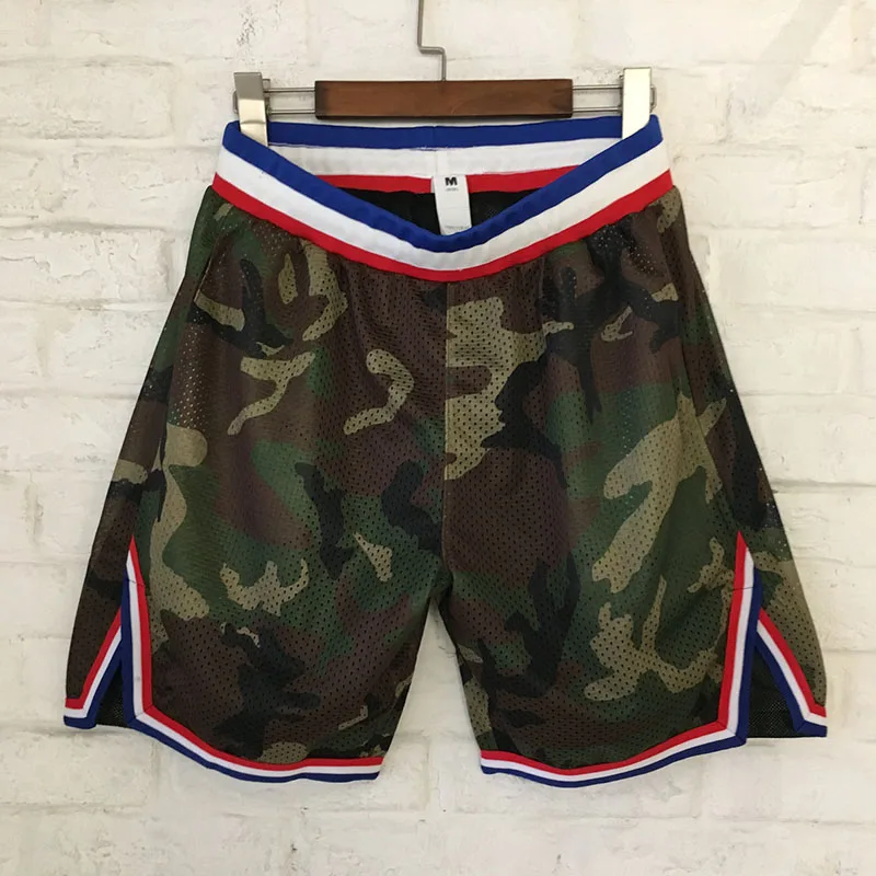 

Camouflage Mesh Shorts 18SS Summer Kanye West Military ArmyGreen Camo Shorts Men'S Streetwear Hip Hop Striped Mesh Shorts