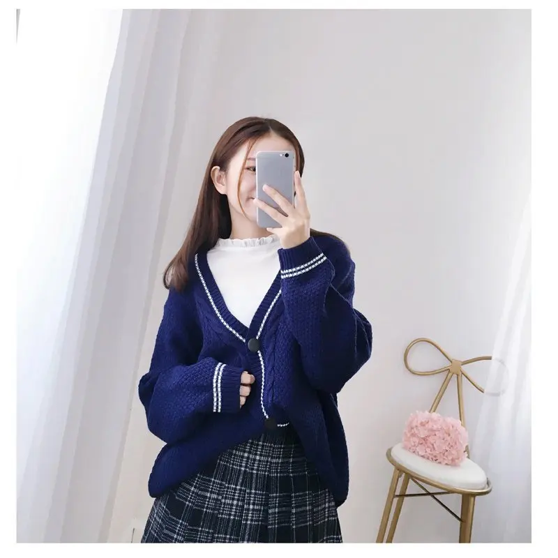New Long Sleeve Cardigans Female Sweater Autumn Knitting Sweater 3 Button Cardigans V Neck White Cardigan Jacket