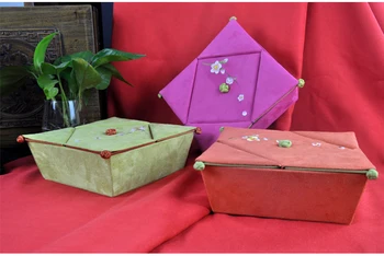 

3 colors BX008 19*19*7cm Chinese Handmade embroided quadrangle suede fabric Jewelry Storage box display case
