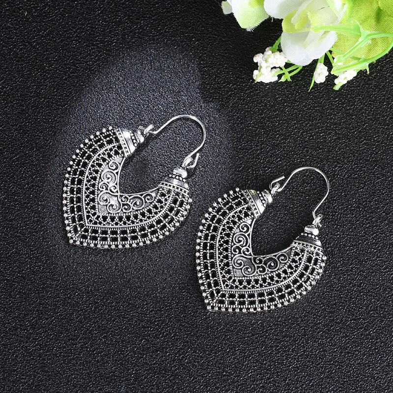 Bohemian Style Vintage Heart Shaped Earrings Earrings & Studs Bohemian Style Vintage Heart Shaped Earrings