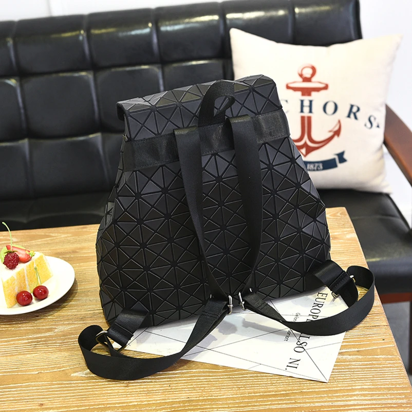 Nevenka Diamond Lattice Backpack Women Backpack Leather Creative Geometric Backpacks Drawstring Backpacks for Teenager Girl 20188