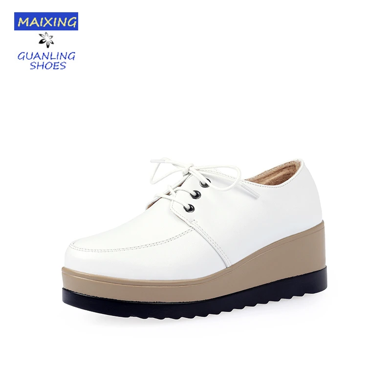Plataforma de las mujeres Zapatos Mocasines Blancos 2017 Mujeres de Marca Casuales de Cuero Zapatos de Tacones Altos Para Damas Nueva Moda de Mujeres Zapatos de Verano|heels for ladies|brand heelsfashion
