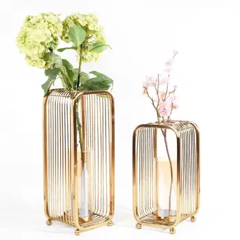 

Floor Vases Europe Metal Gold Flower Vase Geometric Shape Road Lead Hollow Flower Holder for Home/Wedding Decoration Gifts G039