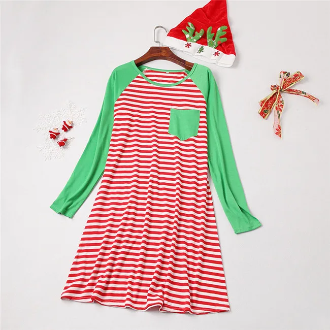 Рождественское одинаковое платье в полоску для мамы и девочки Семейные платья в стиле пэчворк женские комплекты одежды для семьи