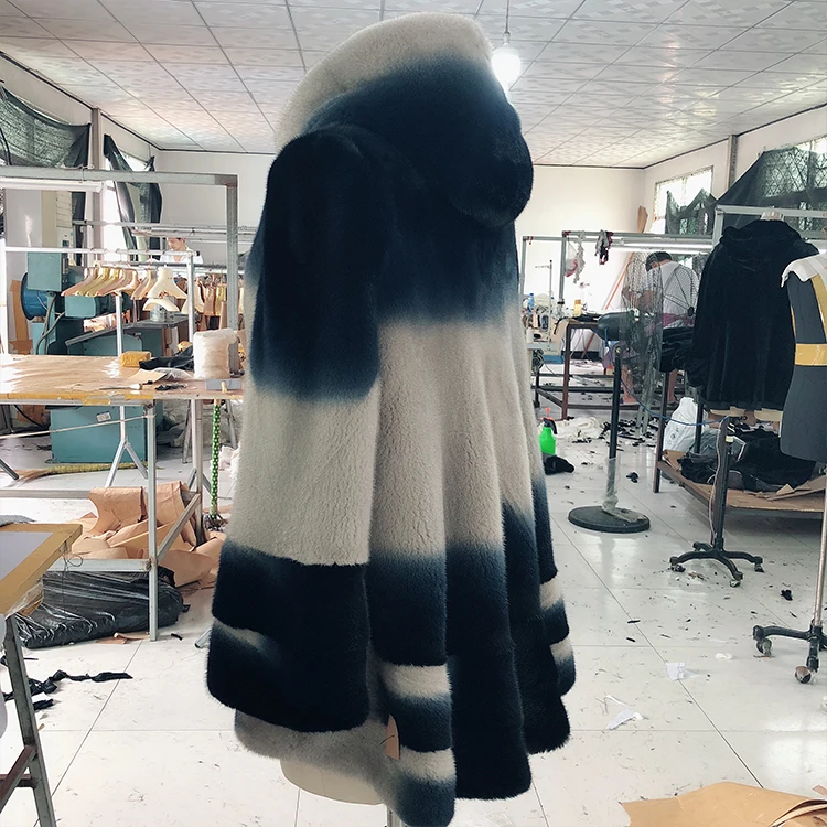 

Mink coat female long belt in the imported the sable cap wave tail silver blue velvet 2018 new dyeing, middle-aged model