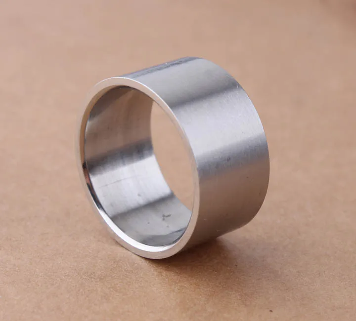 

2014 new design shiny side sliver 316L titanium steel Light version glossy The polished 1.2CM rings high quality