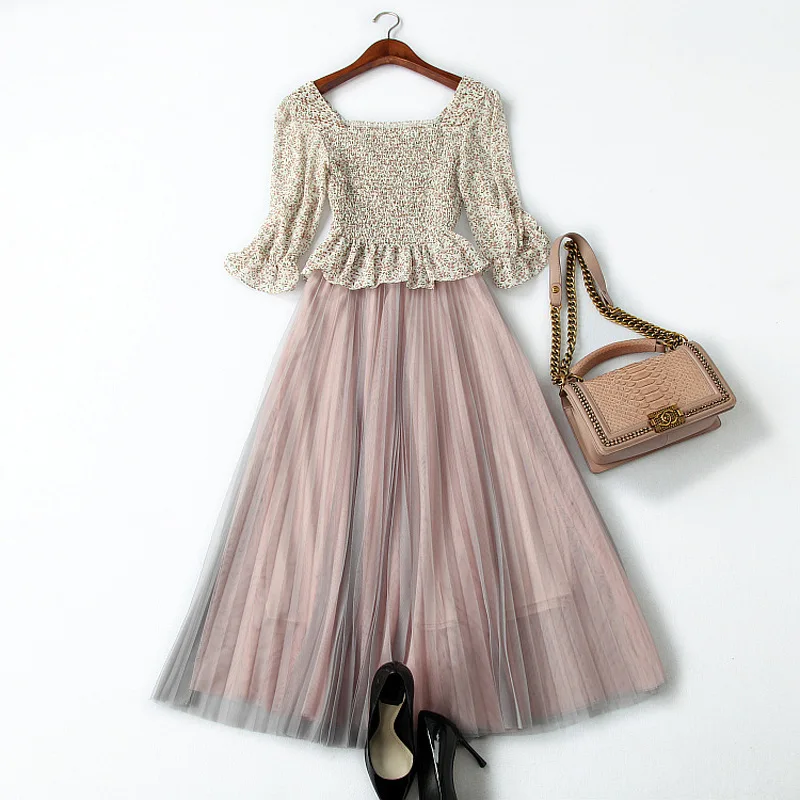 

Skirt Set Woman Spring Summer 2019 New Square Collar Floral Printed Stretch Women Tops + Elastic Waist Pleated Mesh Midi Skirt