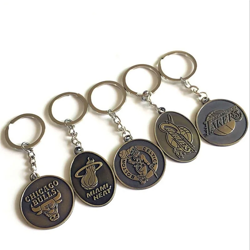جديد فرق الدوري شعار سلاسل المفاتيح المعدنية كرة السلة جمعية المفاتيح كرة السلة المشجعين التذكارات سيارة كيرينغ رجل مجوهرات LL يون جديد فرق الدوري شعار سلاسل المفاتيح المعدنية كرة السلة جمعية المفاتيح كرة السلة المشجعين التذكارات سيارة كيرينغ رجل مجوهرات LL يون