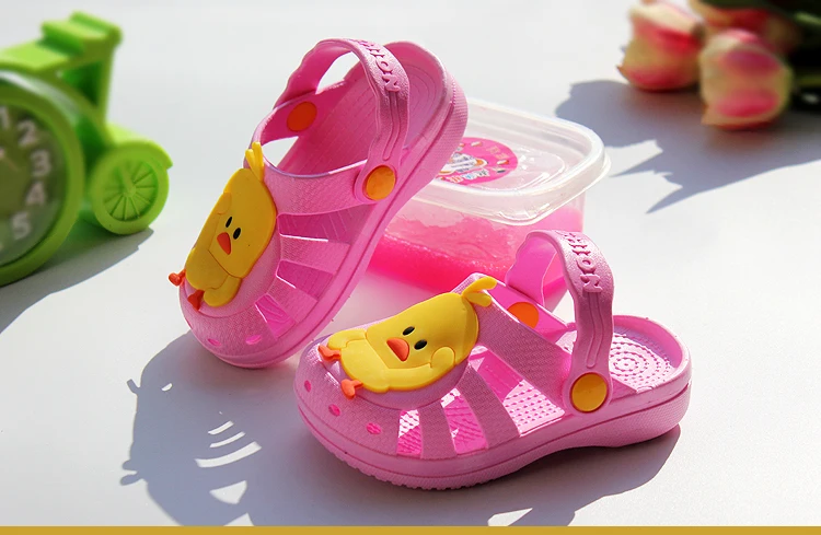 Детские тапочки летние милые сандалии для маленьких принцесс летние Нескользящие домашние тапочки для детей 1-3 лет
