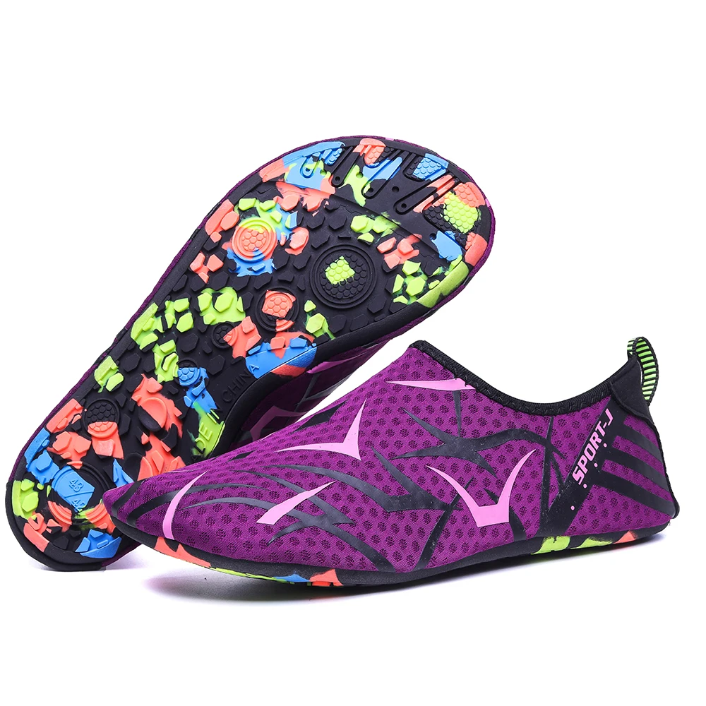 

TIOSEBON Women Beach Shoes Walk Breathable Light Soft Mesh Flat Unisex Sport Sandals Seaside Swim Elastic Shallow Mens Sneaker