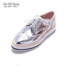 Женская обувь на плоской подошве сезон осень повседневная обувь с перфорацией типа «броги» на шнуровке обувь на платформе цвета металлик золотистого серебряного и черного цветов женские туфли на шнуровке из воловьей кожи размеры 34–39