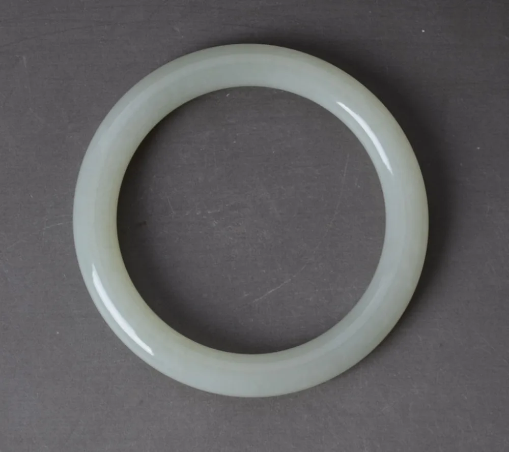

2538 Exquisite Chinese Handwork Carved Mill Finish Jade Bangle Bracelet