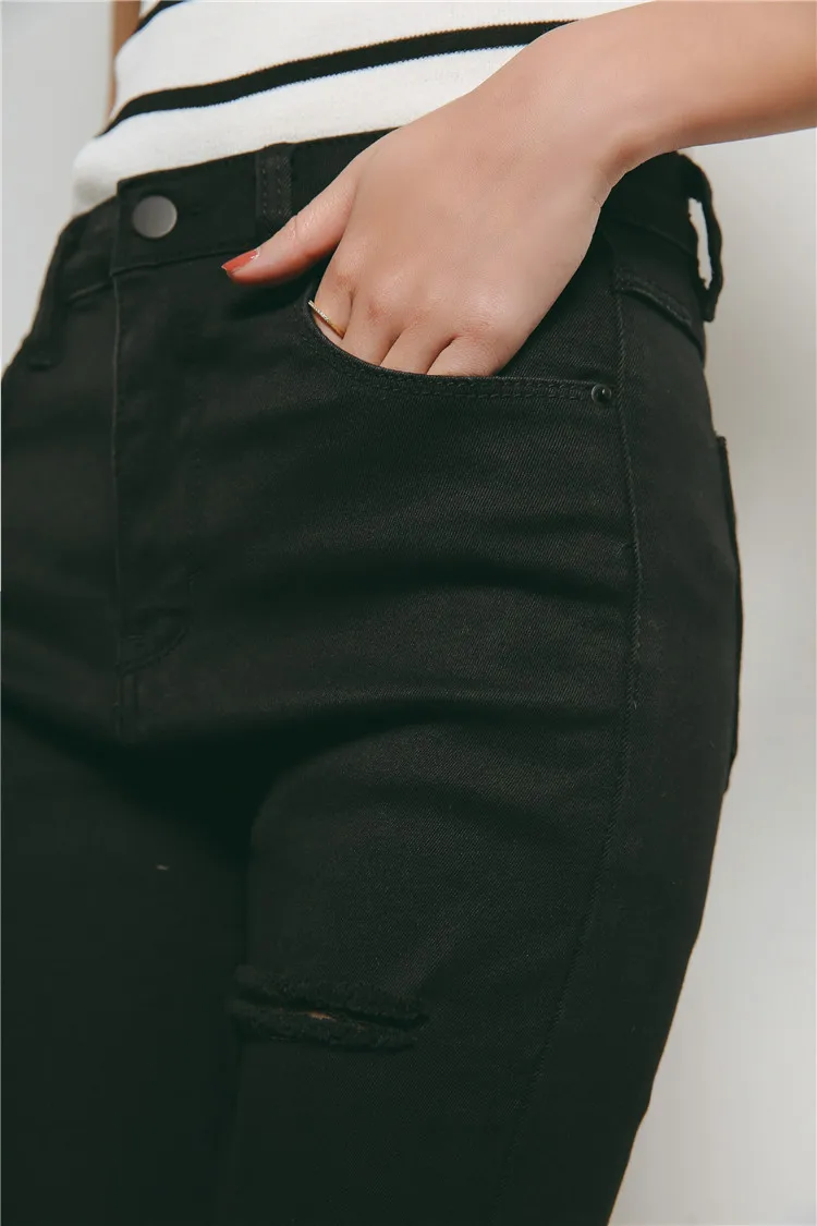 M17051223-15
