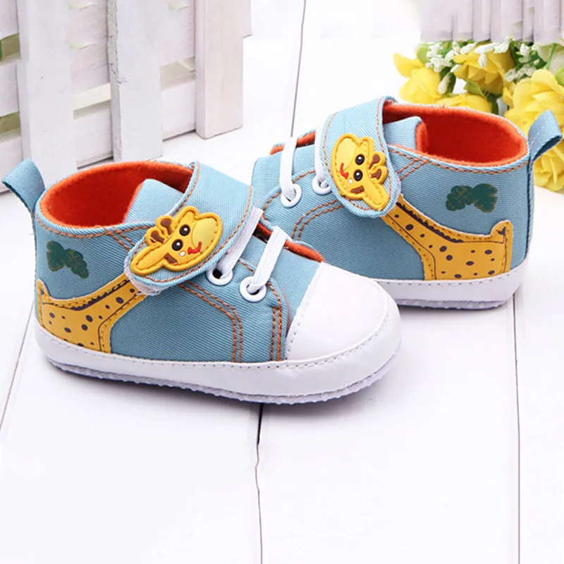 tiny baby shoes