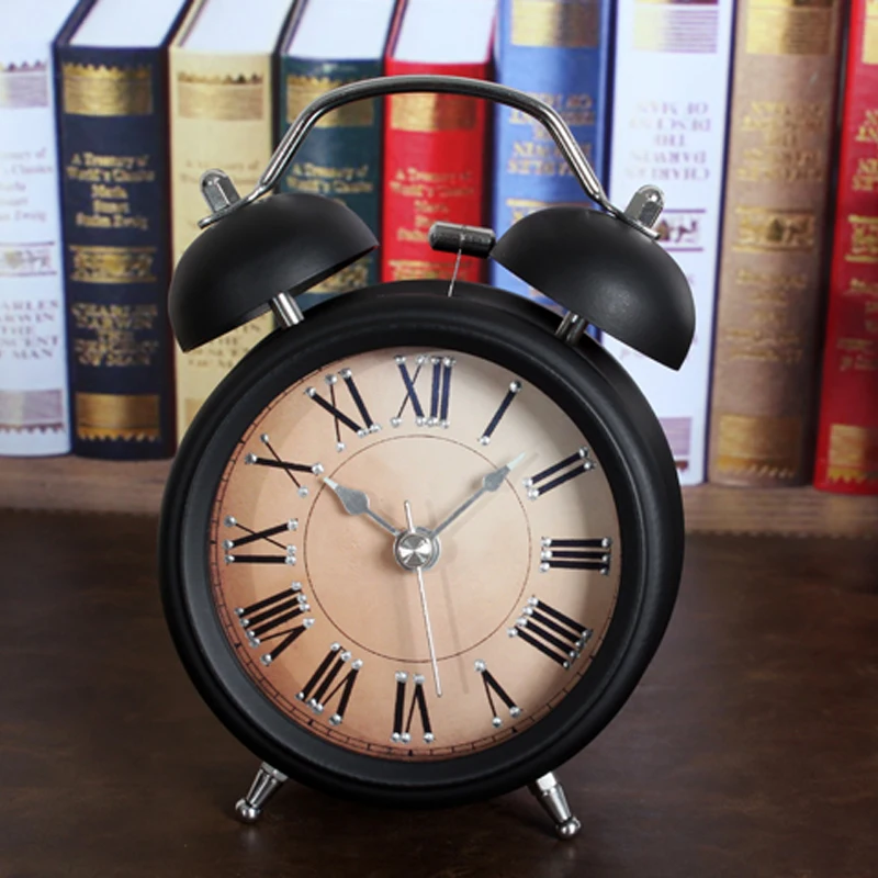 

European style Retro Double Bell Alarm Clock Quartz Movement Bedside Night Light Rivet MetalTable Clock Desktop Watch