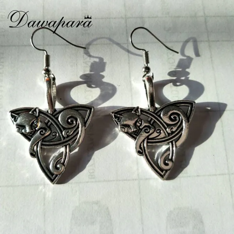 

Dawapara Viking Fox Triquetra Fenrir Animal Pendant Drop Earring Men Fashion Jewelry Supernatural Amulet Knot earring