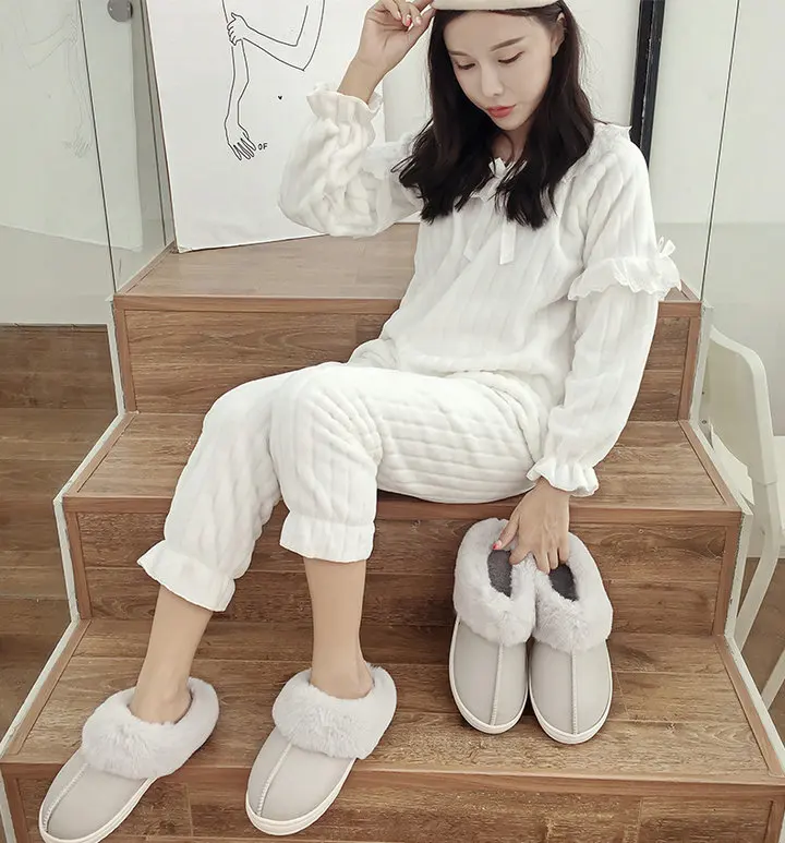 New Style Antiskid Eva Sole Ladies Winter Slippers Women Soft Winter Slides Safety Classic Fur Fluffy Leather Slippers (25)