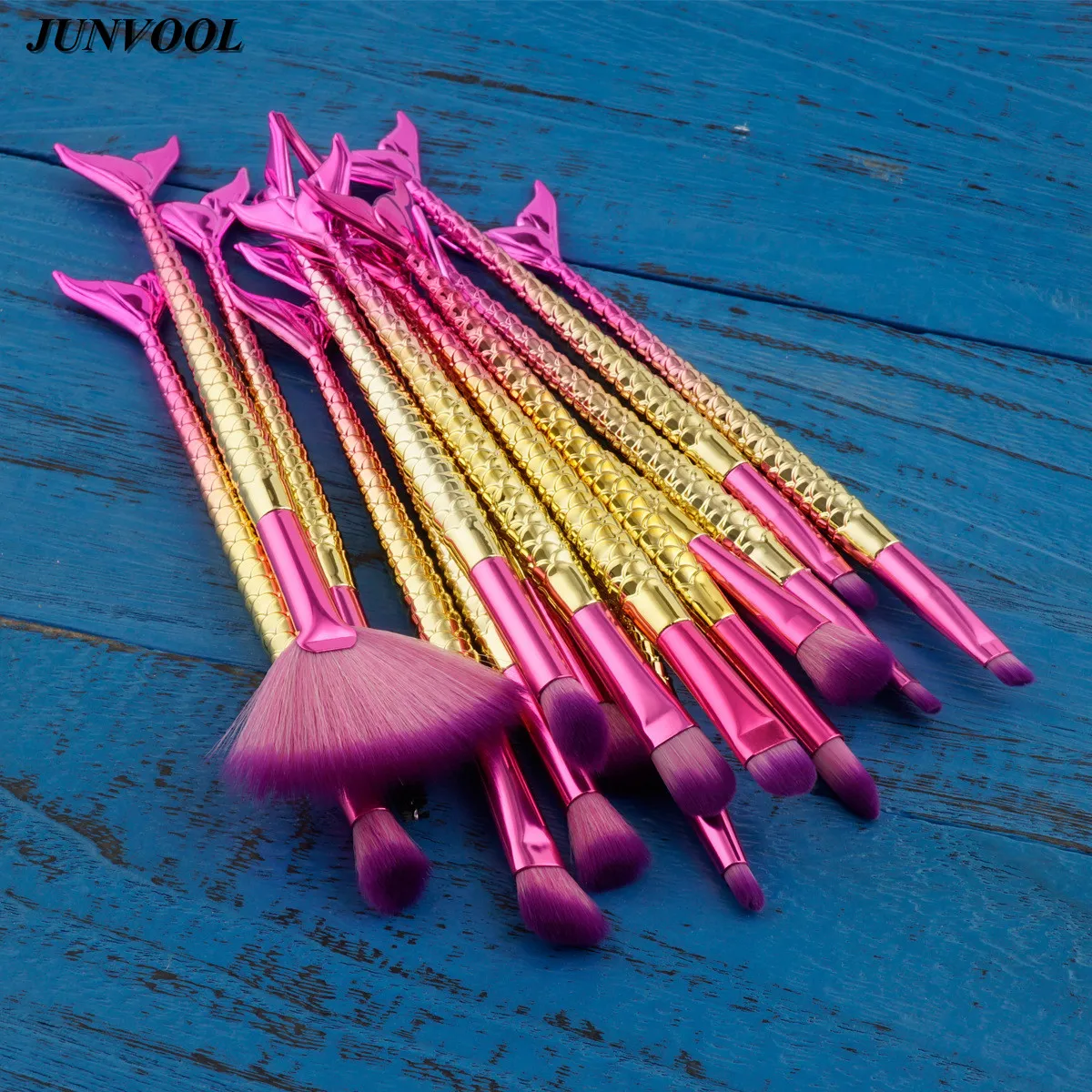 

15pcs Fish Shaped Makeup Brushes Set Mermaid Eyeshadow Eyeliner Blush Blending Contour Foundation Cosmetic Beauty Make Up Brush