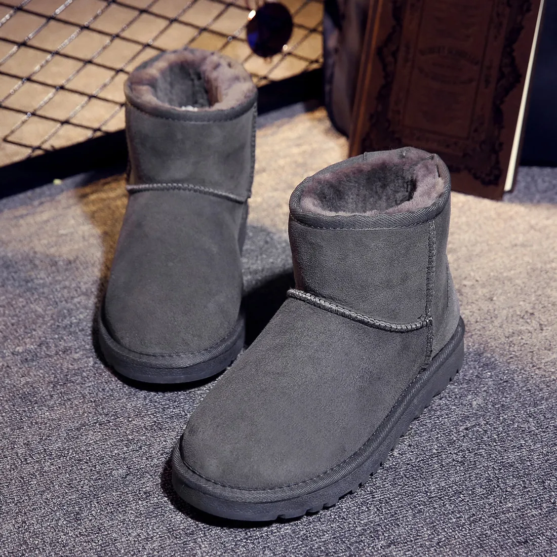 Зимние ботинки на меху женская обувь короткие теплые водонепроницаемые плюшевые женские зимние ботинки унисекс повседневные брендовые комфортные ботинки Mujer Размер 45 - Цвет: gray