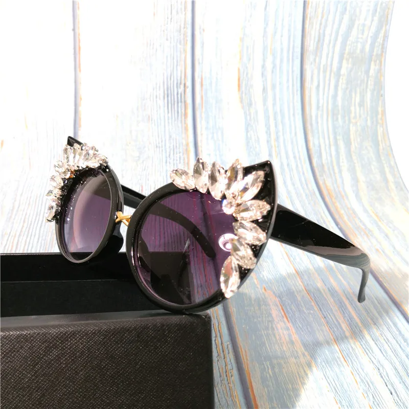 Vintage Small Round Diamond CAT Sunglasses Women Brand Designer Fashion punk Colorful Rhinestone Shades UV400 - Цвет линз: balck