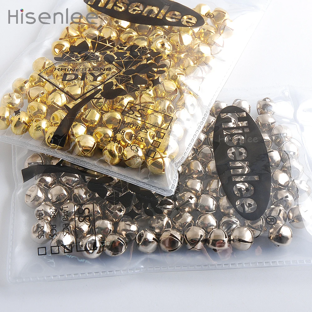 

Hisense 8mm 200pcs/bag Iron/nickel metal little bell The ringtone is clear and crisp Golden 100pcs + silvery 100pcs Beads