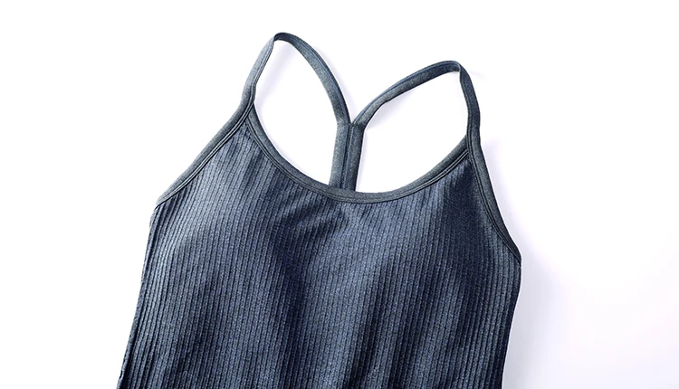 das mulheres camisetas dos esportes do racerback com construído no sutiã