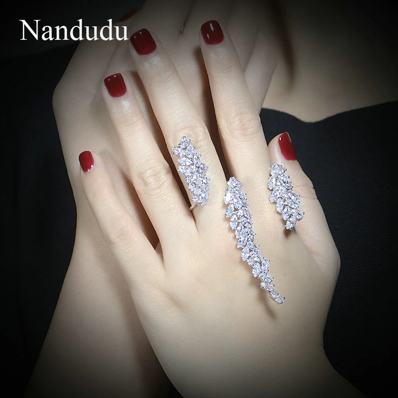

Nandudu Fashion AAA Cubic Zircon Two Fingers Ring Adjustable size with Austrian Crystal Rings Accessories Jewelry Gift R1058