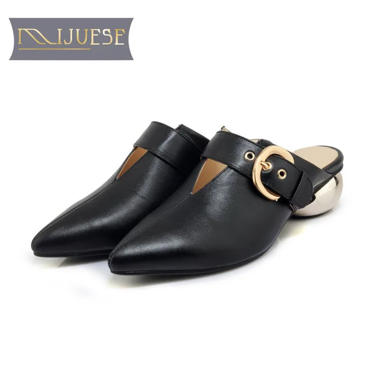 MLJUESE 2018 women slippers Genuine leather slip on pointed toe buckle strap white color pumps slides sandals women mules цена MLJUESE 2018 women slippers Genuine leather slip on pointed toe buckle strap white color pumps slides sandals women mules цены онлайн