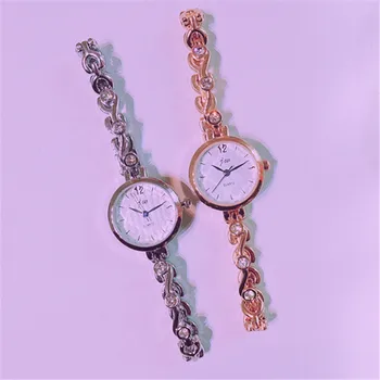 

2018 Women's Fashion Bracelet Watches Jelly Stylish Bangle Strap Women Quartz Watch Lady brand Simple Casual Dress Watches Women