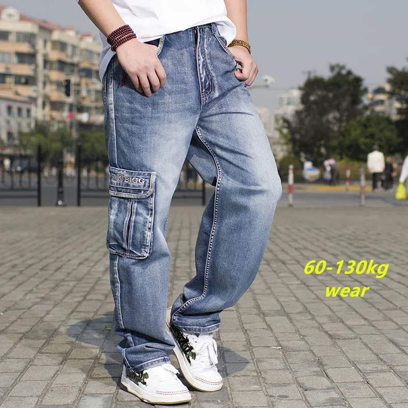 calças jeans com bolsos nas pernas