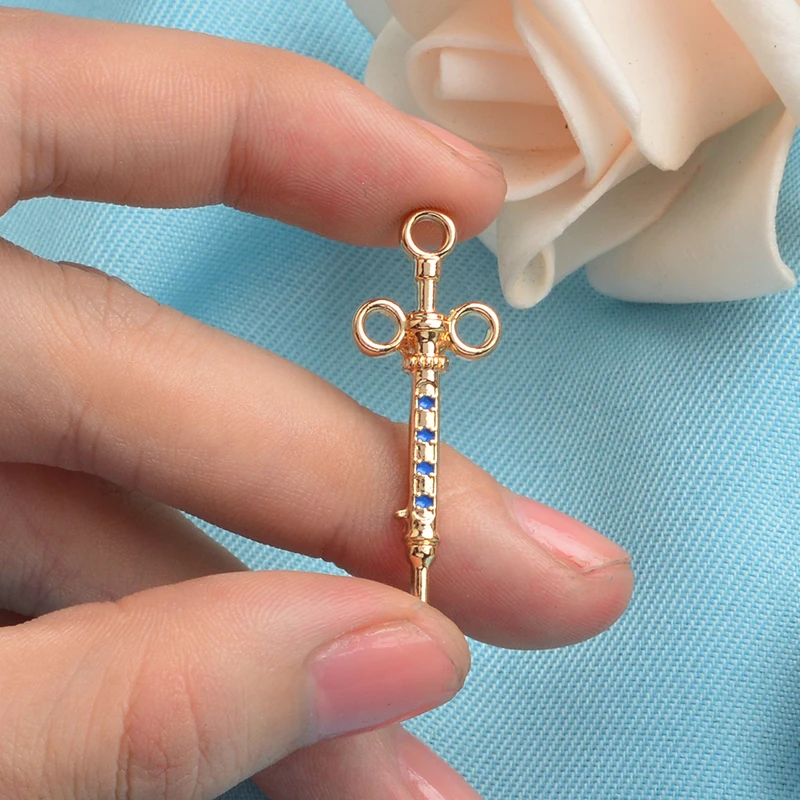 

Medical Equipment Brooch Syringe Pins Gold Silver Health medical jewelry Enamel Pin backpack Graduation gift for MD Doctor Nurse
