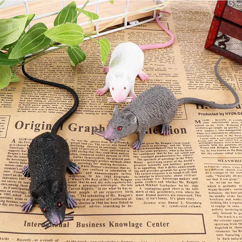 

PVC Simulation Mouse Funny Tricky Joke Fake Lifelike Mouse Model Prop Halloween Gift Toy Party Decor for Kids Novelty & Gag Toys
