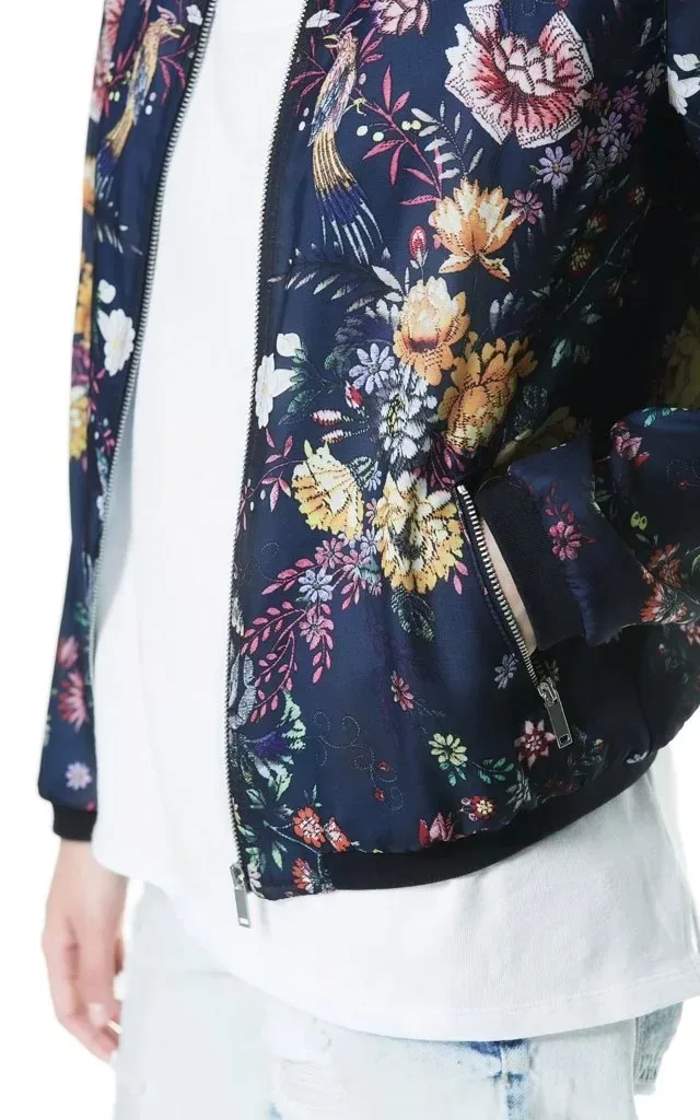 women jacket 050 (5).jpg
