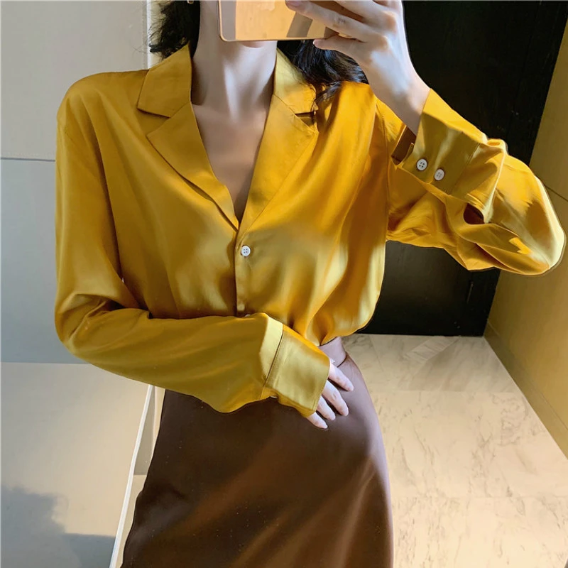 Blusa de manga larga para mujer, camisa elegante con cuello de traje, de satén, amarillo, con Mango|Blusas y camisas|