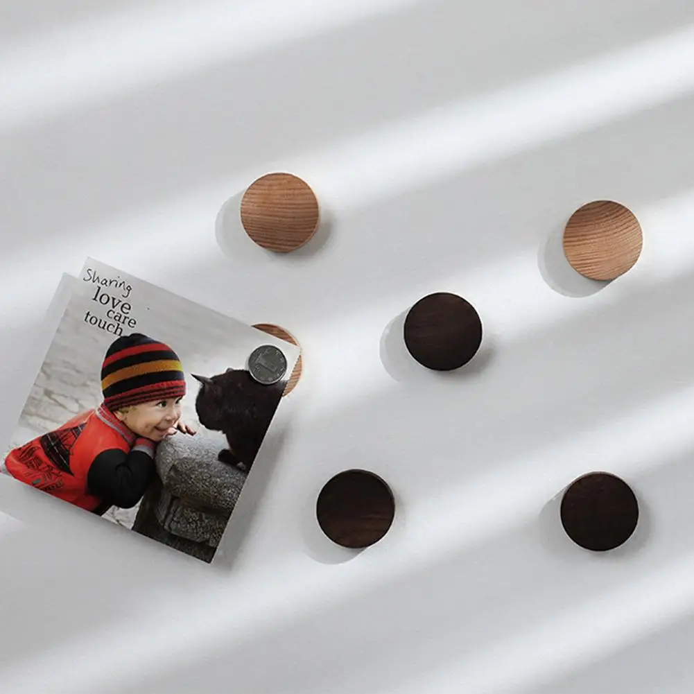 

Strong Magnetic Round Hooks Wooden Key Wood Storage Device Wall Logs Key Ring Suckers Clerk Housekeeper On The Wall