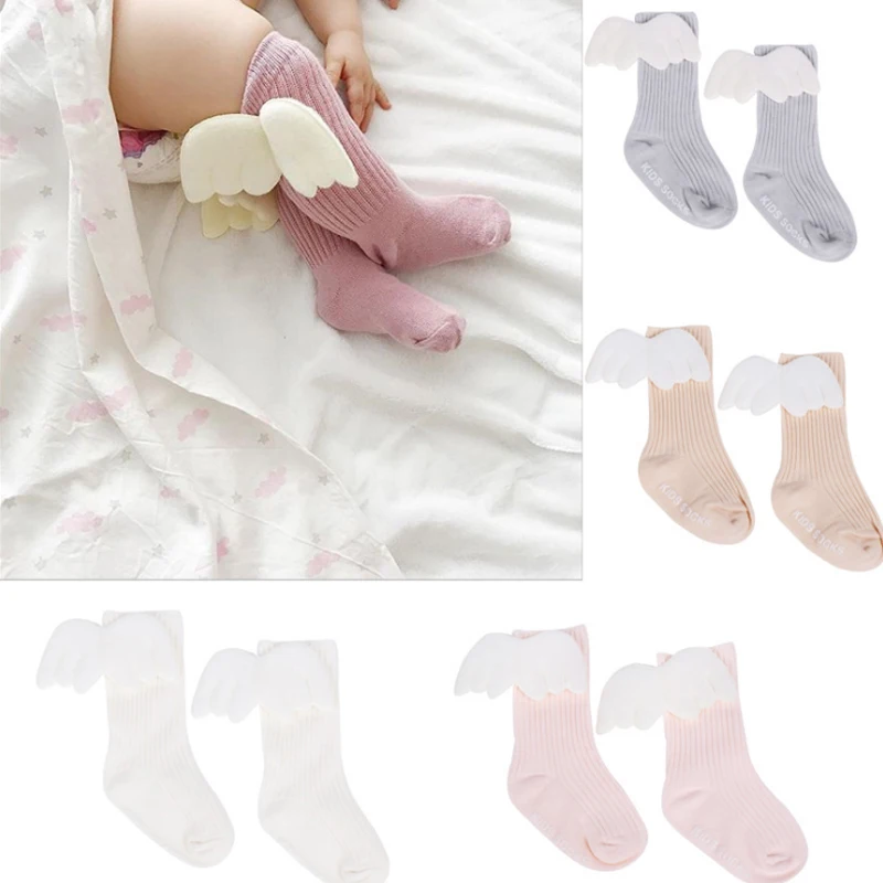 Осенние хлопковые носки для маленьких девочек Нескользящие теплые гольфы для новорожденных принцесс с крыльями ангела домашние тапочки для малышей