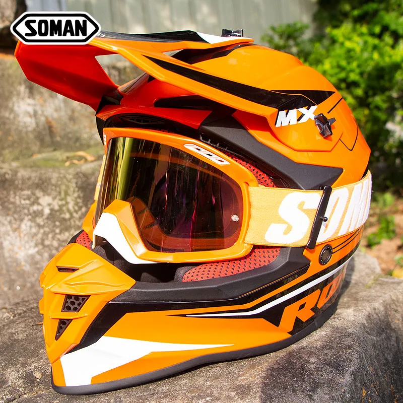 ECE Disetujui Helm Sepeda Motor dengan 