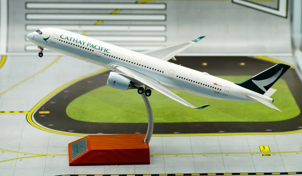 IF 200 1: 200 Cathay Pacific Airbus A350 B-LRB Alloy aircraft model Favorites Model