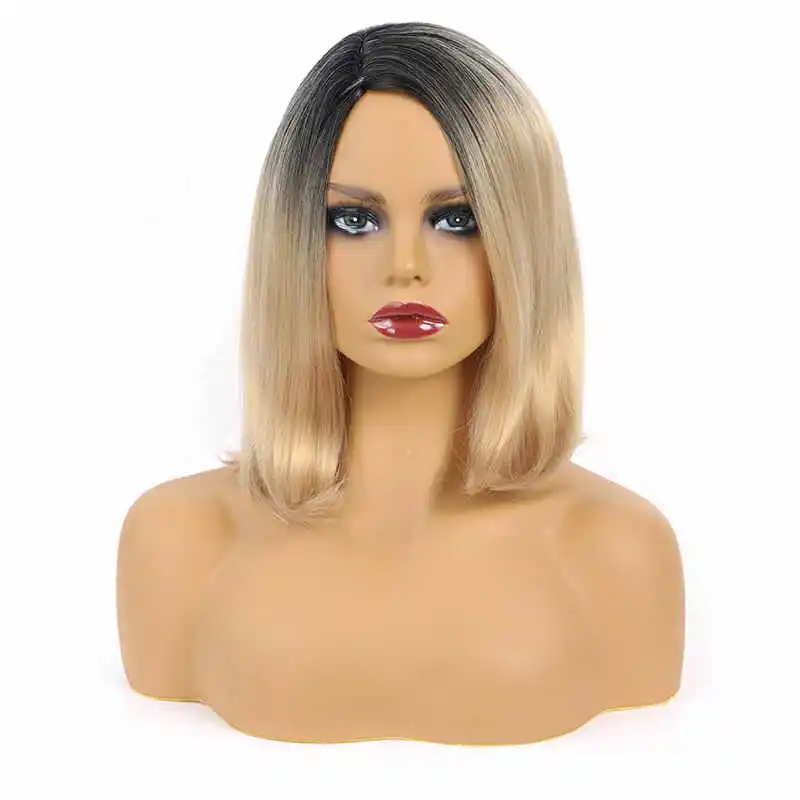 4562