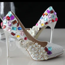 Newest Silver Crystal Wedding Dresses Shoes Elegant Modest Party Wear Bridal Shoes Low Heel Shoes