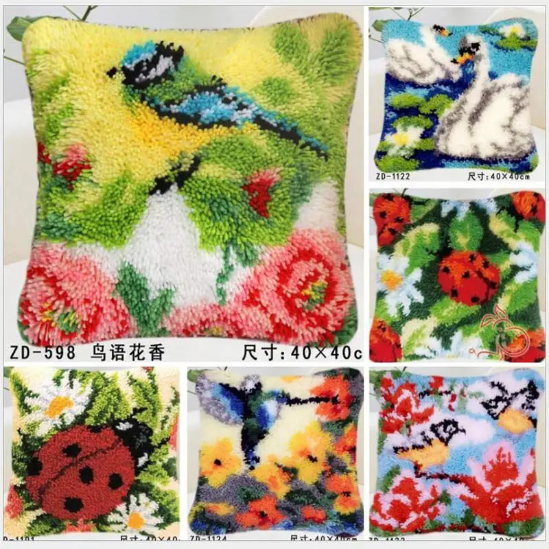 

cross stitch pillow / Placemats "do it yourself" method of needlework kit latch hook rug kit / embroidered pillow Flower