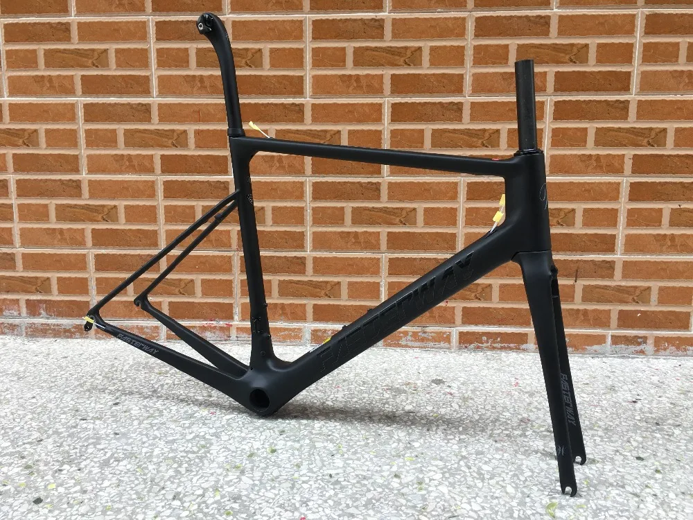 Top 2018 taiwan brand FASTERWAY classic sliver grey with black super light carbon bike frame:frameset+seatpost+fork+clamp+headset 28