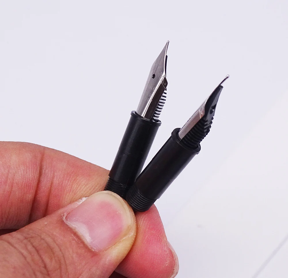 fountain pen with small nib