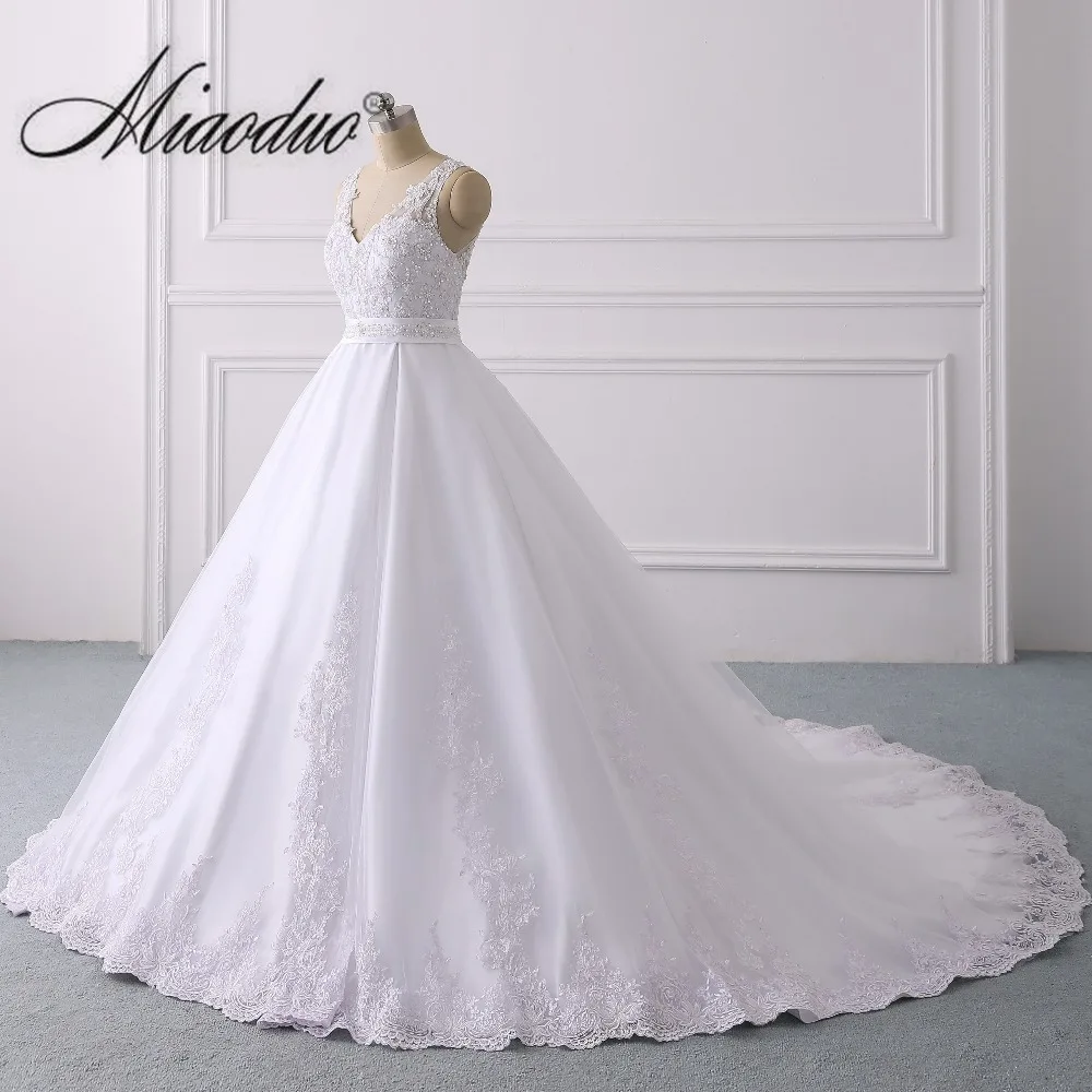 wedding dresses Miaoduo Wedding Dress Sleeveless Ball Gown 2022 Lace Appliques Celebrity Ball Gown Princess vestido De Noiva tea length wedding dress