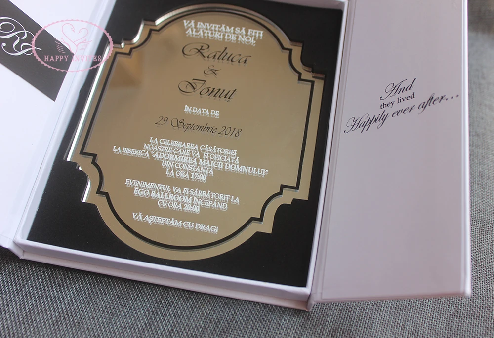 HI4077-04 Elegant White HardCover Box Invitation with Silver Mirror Invitation Acrylic Invitation with Black & White Printing Made in China