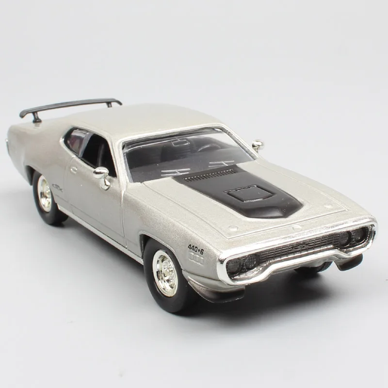 1/43 масштаб дорожный знак Chrysler 1971 Plymouth GTX Muscle Road Runner литье под давлением и модели автомобилей для детской коллекции